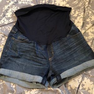 Maternity shorts